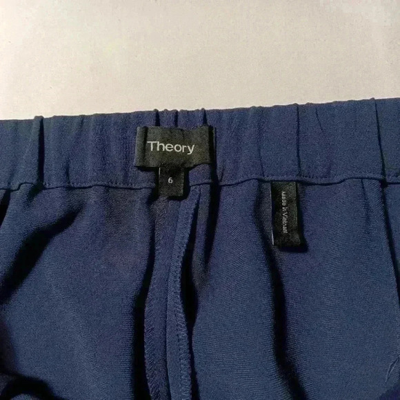 Theory Basic pull on pants. Ladies size 6 - Picture 6 of 8